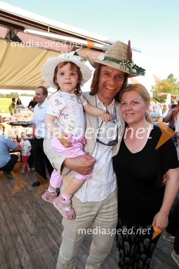 Robert Dragar, član skupine Victory; hči Stela; Barbara DragarLady piknik pod klobuki 2013