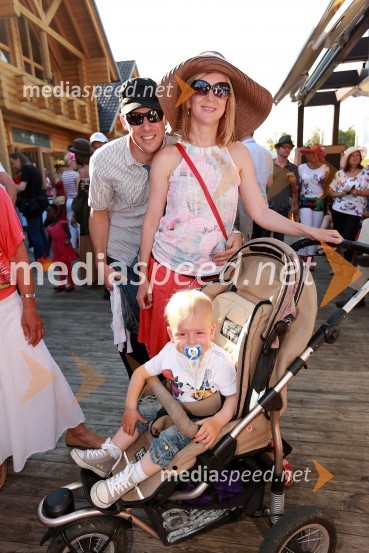 Katja Božič, novinarkaLady piknik pod klobuki 2013