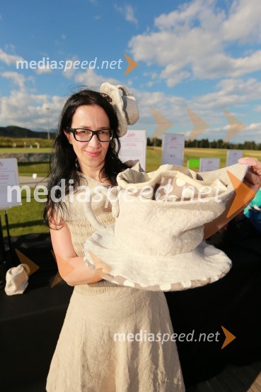 Sanja Veličkovič, modna oblikovalkaLady piknik pod klobuki 2013
