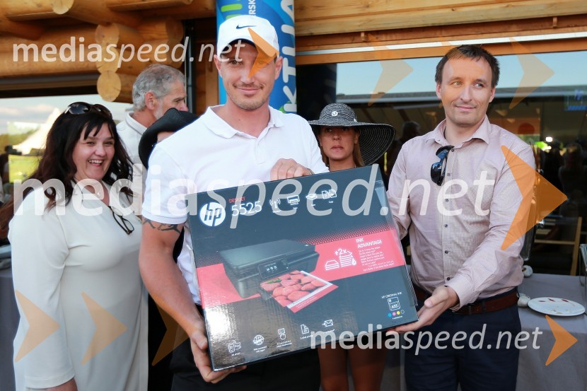 Iztok Hodnik, osebni trener, maneken; Beno Marušič, HPLady piknik pod klobuki 2013