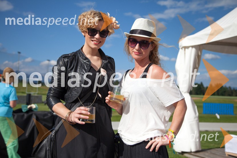 Maja Bobnar; Saša Mesarič, novinarkaLady piknik pod klobuki 2013