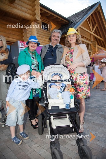 Zdenka Kahne, lastnica in direktorica kozmetike Kahne, mož Marjan Kahne, hčerka Nina Kahne in vnukaLady piknik pod klobuki 2013