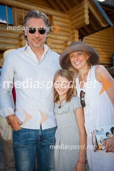 Jan Plestenjak, glasbenik; Klara; Andreja Comino, novinarkaLady piknik pod klobuki 2013