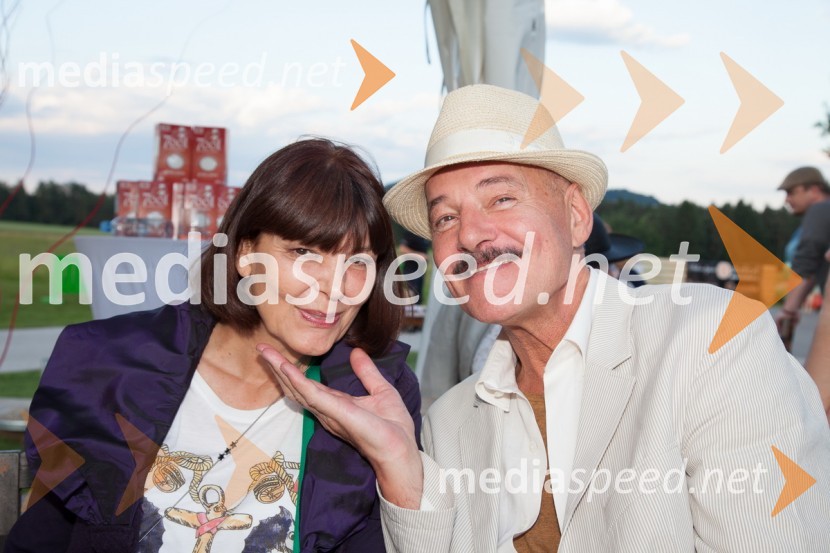 Nina Gazibara, nekdanja manekenka; Rok Lasan, nekdanji manekenLady piknik pod klobuki 2013