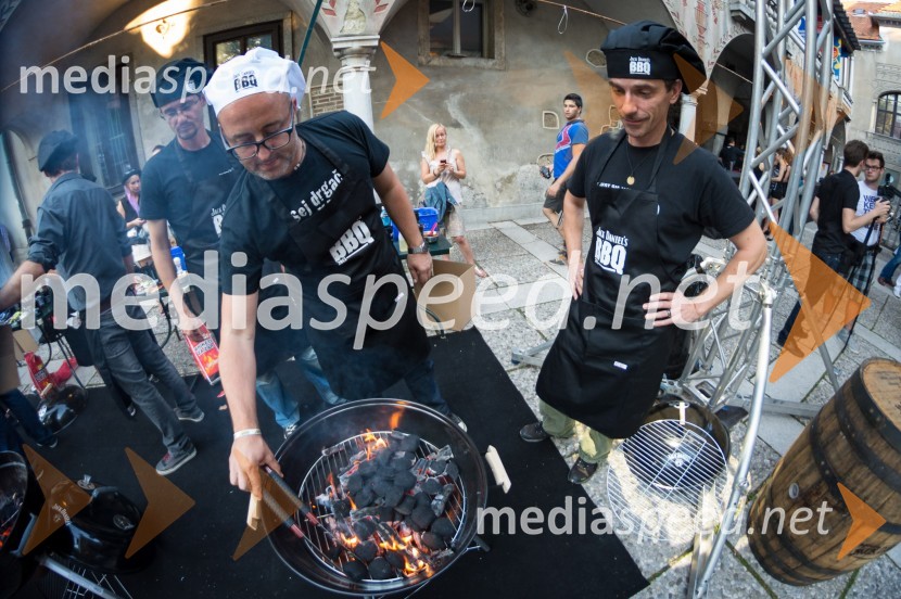 Tomaz Čop, Radio Antena; Sebastijan Cegnar, moderatorJack Daniel's BBQ party 2013