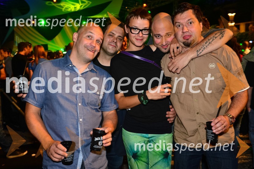 Tomaz Trop; Aleš Beriša; Tina Marinšek; Iztok Melanšek; Primož Štorman; člani skupine TabuJack Daniel's BBQ party 2013