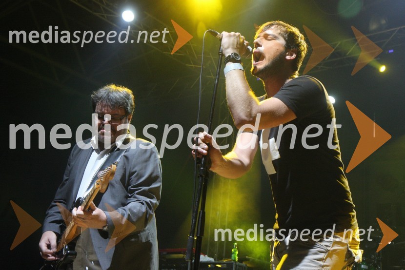 Boris Bobek, kitarist;&nbsp;Luka Kreže, sin Smiljana Krežeta, organizator koncertaPiše se leto 2013