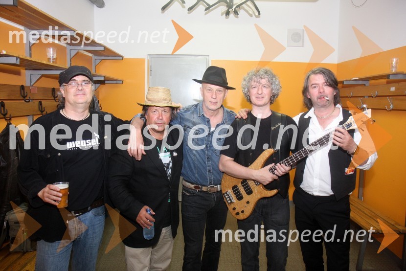 Iztok Jančič, kitarist; Peter Lovšin, pevec; Vlado Kreslin, pevec;&nbsp;Sašo Stojanovič, glasbenik;&nbsp;Magnifico, glasbenikPiše se leto 2013