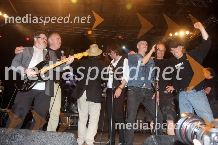 Boris Bobek, kitarist; Zoran Predin, glasbenik;&nbsp;Peter Lovšin, pevec;&nbsp;Magnifico, glasbenik; Vlado Kreslin, pevec; Marko Vezovišek, režiser;&nbsp;Iztok Jančič, kitaristPiše se leto 2013