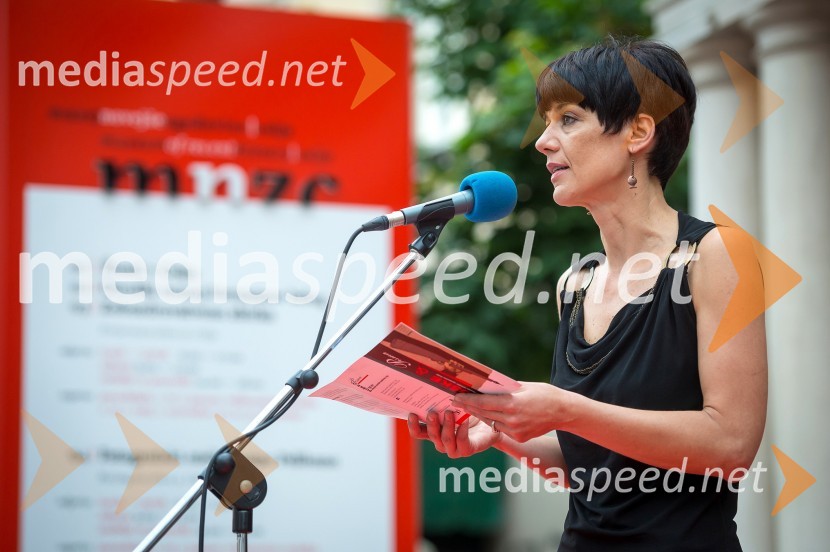 Mag. Tanja Roženbergar Šega, direktorica Muzeja novejše zgodovine CeljePuške&Pisma, otvoritev razstave v Muzeju novejše zgodovine Celje