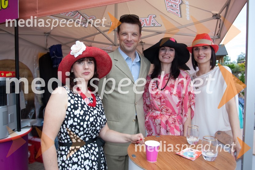 Lady piknik pod klobuki 2013