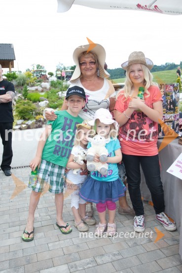 Lady piknik pod klobuki 2013