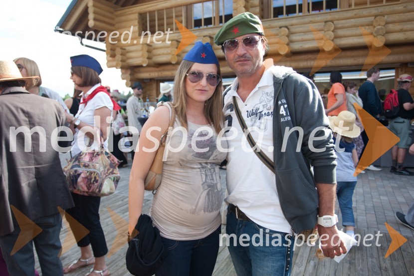 Lady piknik pod klobuki 2013