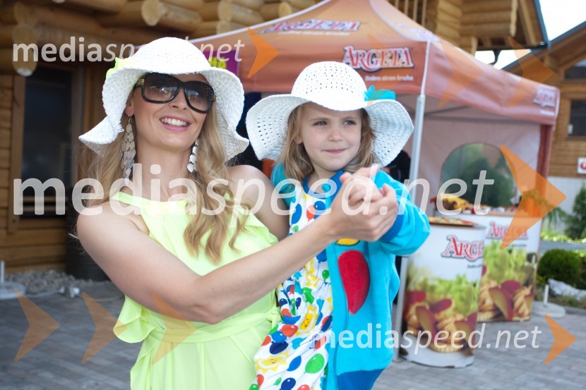 Lady piknik pod klobuki 2013