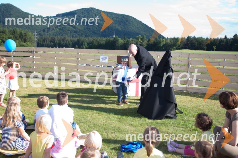 Čarovnik MatejLady piknik pod klobuki 2013