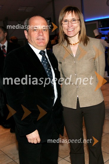 Peter Habjanič, odgovorni urednik Radia Maribor in Cvetka Žirovnik, pomočnica generalnega direktorja RTV Slovenija za organizacijo, kadre in izobraževanjeŠportnik Maribora 2006