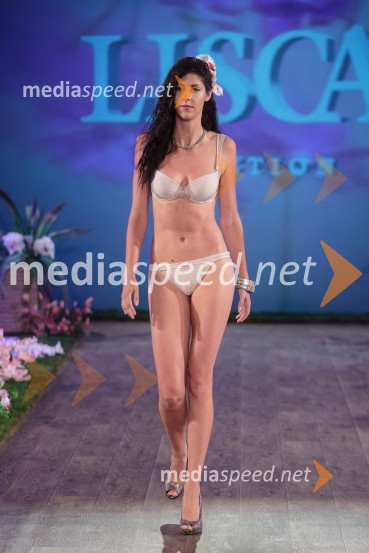 Nastja Zajc, manekenkaLisca, predstavitev nove kolekcije za pomlad in poletje 2014