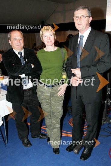 Peter Habjanič, odgovorni urednik Radia Maribor, Polona Soršak, vodja marketinga na radiu Maribor in Leo Kremžar, predsednik Športne zveze MariborŠportnik Maribora 2006