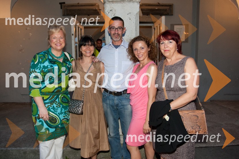 Sabrina Pečelin, vodja odnosov z javnostmi pri 
Porsche Slovenija d.o.o.;&nbsp; Zdenka Vošnjak; Andrej Vračar; Simona Podlipny, marketing Porsche Slovenija d.o.o.; Januša Resnik;Nuša Derenda, jubilejni koncert  - 15 let energije