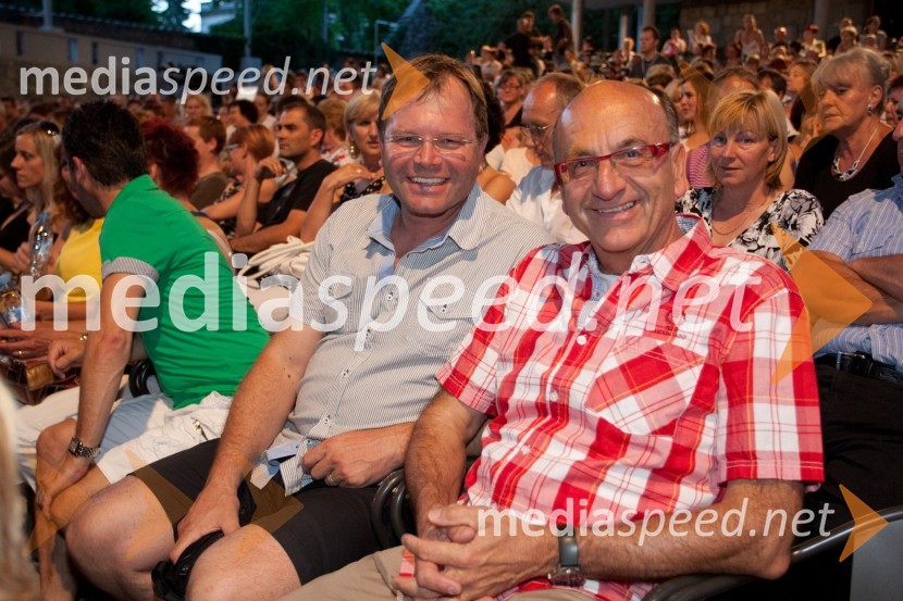 Marko Škriba, direktor znamke Volkswagen pri Porsche Slovenija d.o.o.; Heinz Slesak, generalni direktor Porsche Slovenija d.o.o.Nuša Derenda, jubilejni koncert  - 15 let energije
