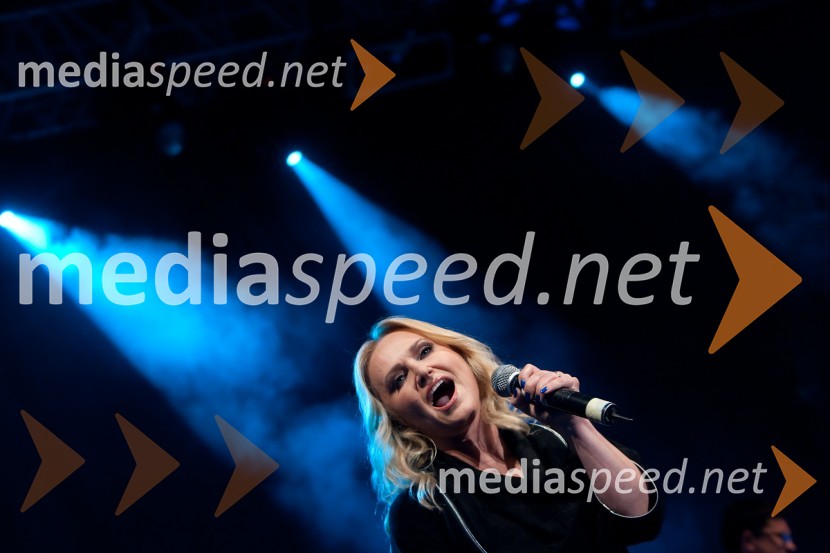 Nuša Derenda, pevkaNuša Derenda, jubilejni koncert  - 15 let energije