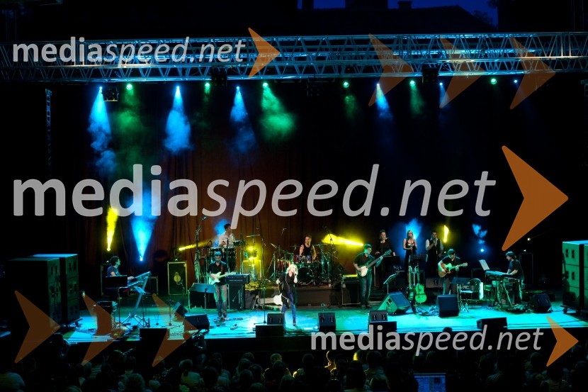 Nuša Derenda, pevkaNuša Derenda, jubilejni koncert  - 15 let energije