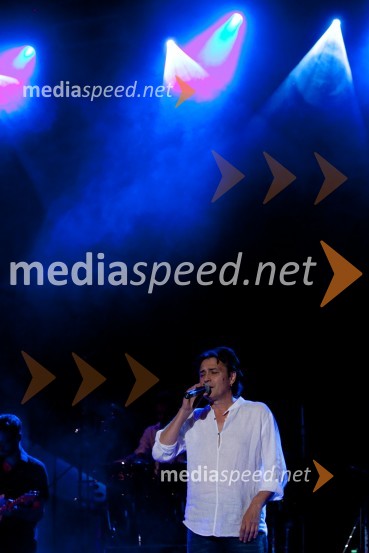 Vlado Kalember, pevecNuša Derenda, jubilejni koncert  - 15 let energije