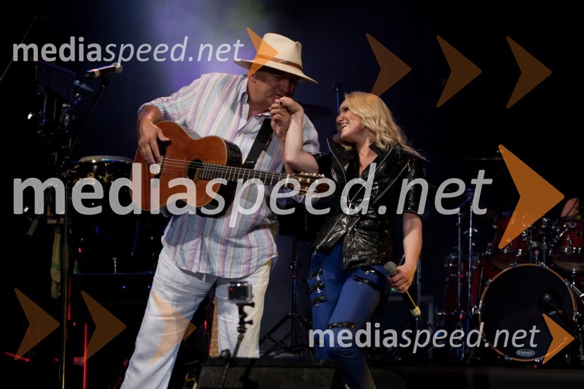 Željko Krušlin Kruška, glasbenik; Nuša Derenda, pevkaNuša Derenda, jubilejni koncert  - 15 let energije