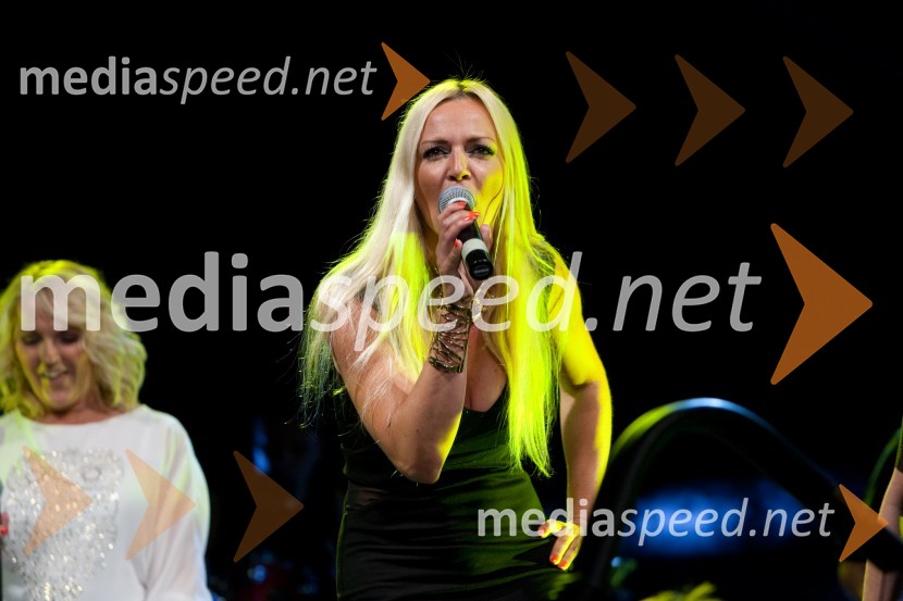 Pika Božič, pevkaNuša Derenda, jubilejni koncert  - 15 let energije