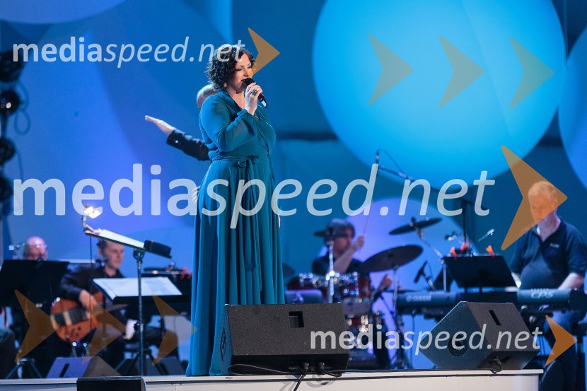 Nuška Drašček Rojko, pevkaPoletna noč, koncert