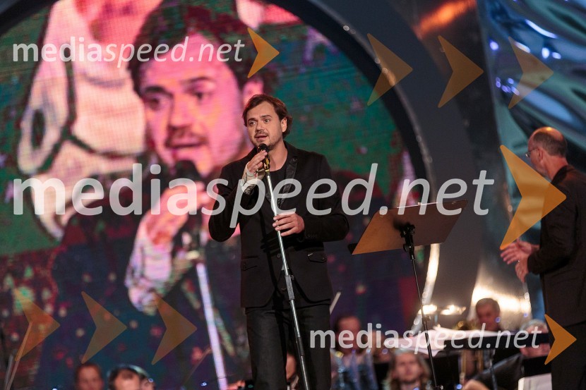 Andraž Hribar, pevecPoletna noč, koncert