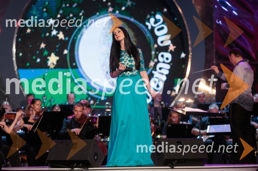 Eva Boto, pevkaPoletna noč, koncert