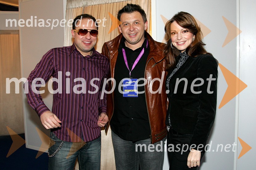 Boštjan Konečnik, harmonikar, Damir Osredečki, programski direktor Ptujskega karnevala in Natalija Verboten, pevkaPustovanje v karnevalskem šotoru na Ptuju