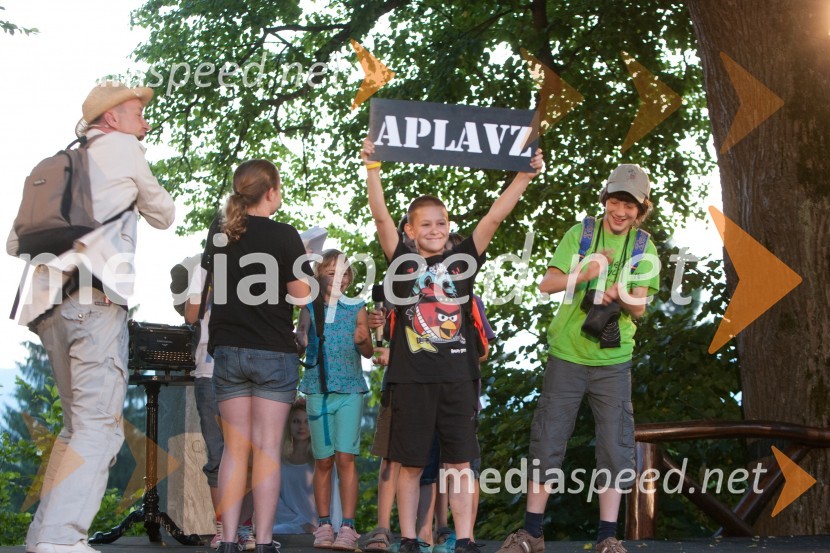 Otroci OŠ Spodnja ŠiškaKresna noč 2013