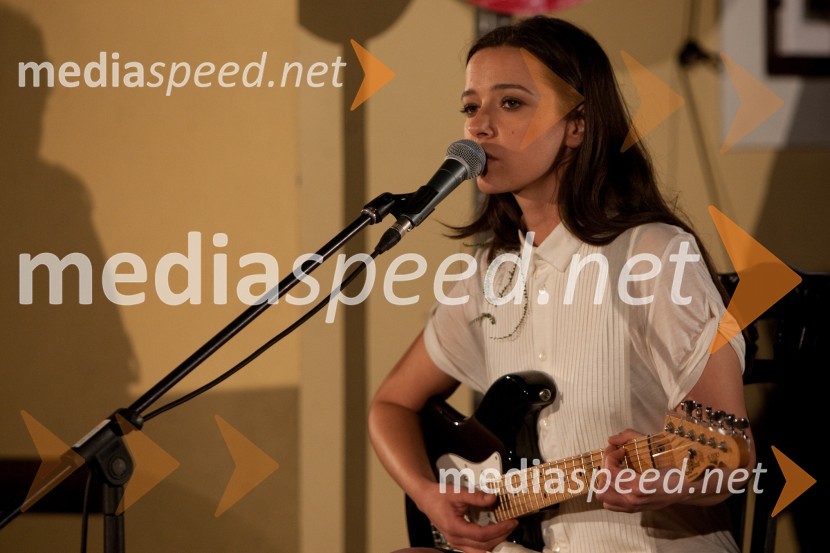 Severa Gjurin, pevkaKresna noč 2013