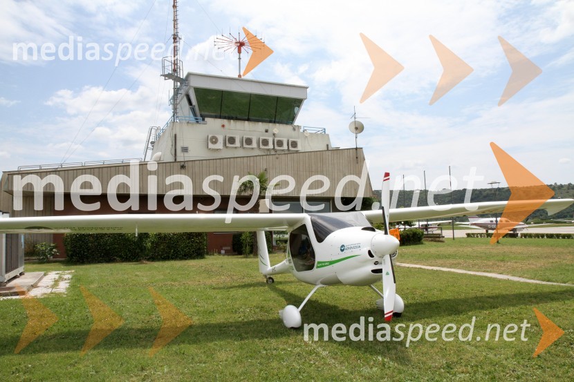Ultralahko letalo podjetja Pipistrel, d.o.o.Sprejem za Matjaža Lenarčiča ob prejemu nagrade Svetovni pilot leta 2013
