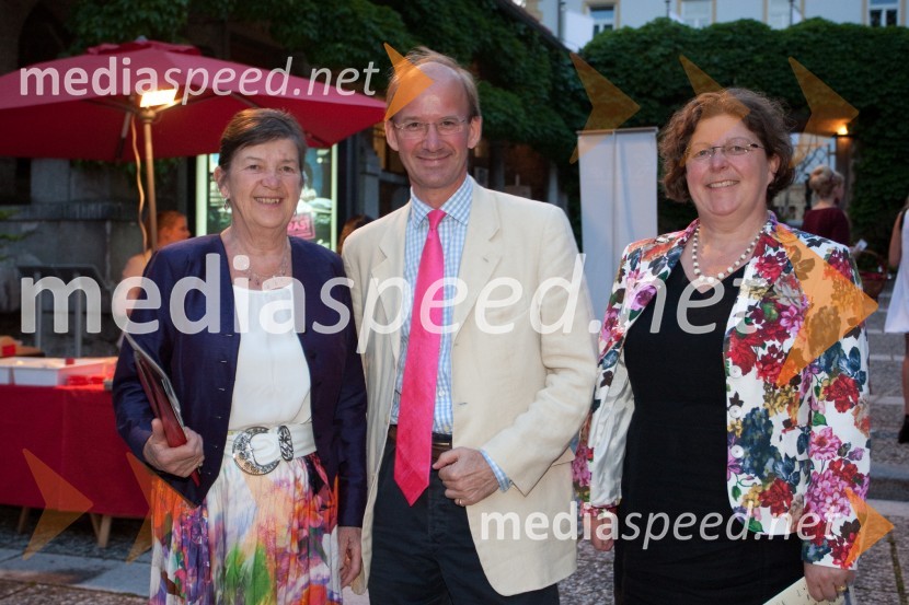 Andrew Page, veleposlanik Velike Britanije v Sloveniji z mamo in sestroRomeo in Julija, balet, Festival Ljubljana 2013