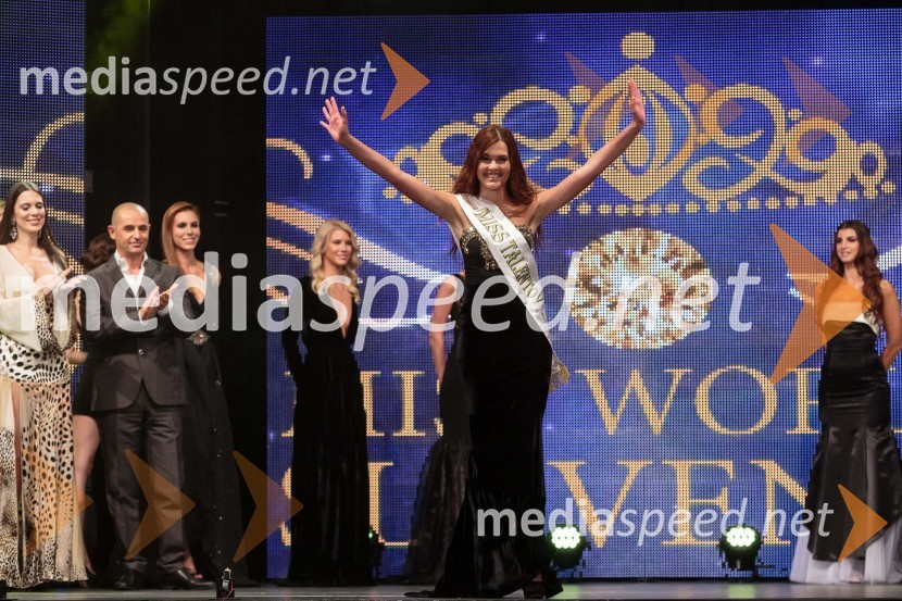 Laura Škvorc, prva spremljevalka Miss Slovenije 2013Miss Slovenije 2013 je Maja Cotič!