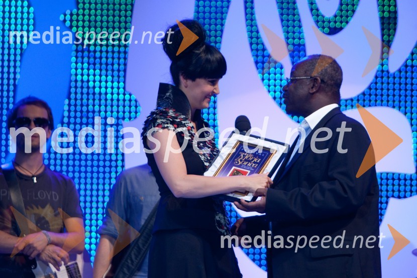 TInkara Kovač, pevka; Peter Bossman, župan občine Piran33. Festival Melodije morja in sonca