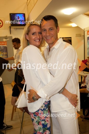 Tina; Marko Vozelj, pevec33. Festival Melodije morja in sonca