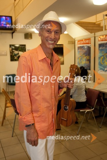 Enzo Hrovatin, pevec33. Festival Melodije morja in sonca