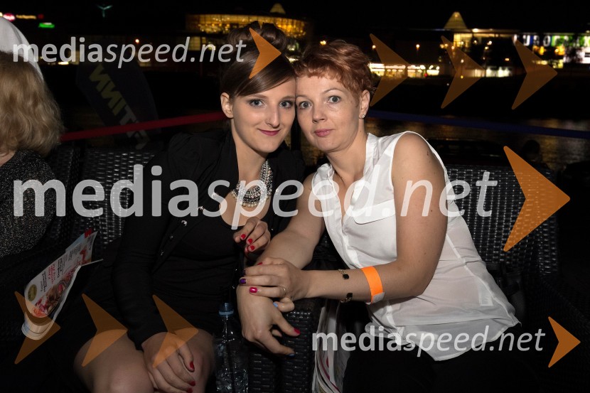 Natalija Dečman in hčerka (levo)Fashion Loves Party