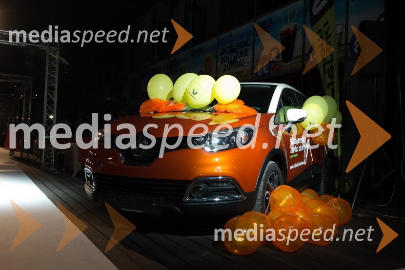 Renault Captur iz avtohiše Štajerski AvtodomFashion Loves Party