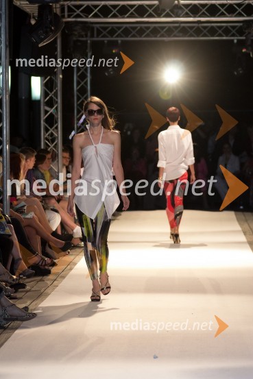 Manekenka, MURA, JK pajkice oblikovalke Jane Koteska za poletje 2013 in očala Optike Pirc MariborFashion Loves Party