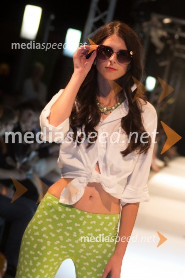 Manekenka, MURA, JK pajkice oblikovalke Jane Koteska za poletje 2013 in očala Optike Pirc MariborFashion Loves Party