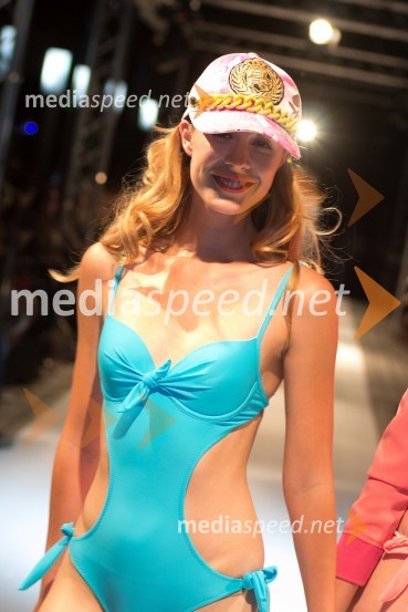 Manekenka, predstavitev kolekcije hrvaške modne znamke ELFS za poletje 2013Fashion Loves Party