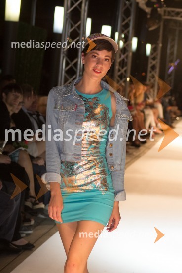 Manekenka, predstavitev kolekcije hrvaške modne znamke ELFS za poletje 2013Fashion Loves Party