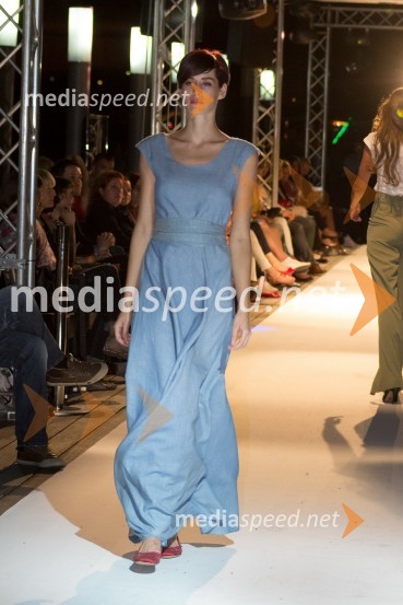 Manekenka, predstavitev kolekcije italijanske oblikovalke Marte Ferri za poletje 2013Fashion Loves Party