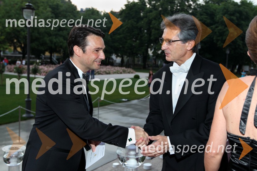 Danilo Ferjančič, generalni direktor Porsche Slovenija d.o.o.; Franci Križan, Rotary Club Ljubljana EmonaAnin ples 2013