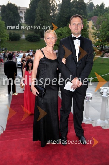 Mirjam Bolta; soprog Franci Bolta, direktor znamke Audi pri podjetju Porsche Slovenija d.o.o.Anin ples 2013